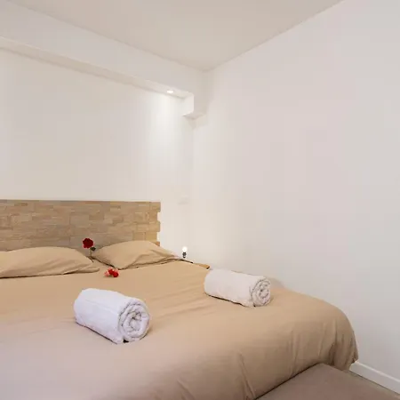 Frontiere De Monaco - Joli Agreable - Fd Apartament