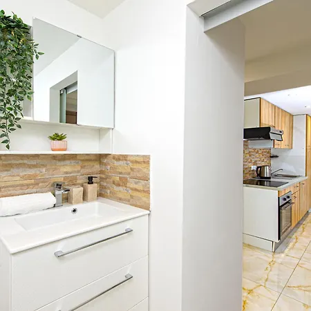 Frontiere De Monaco - Joli Agreable - Fd Apartament *