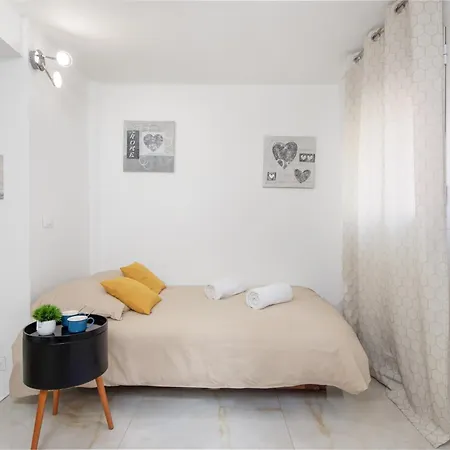 Frontiere De Monaco - Joli Deux Pieces - Fd アパート *