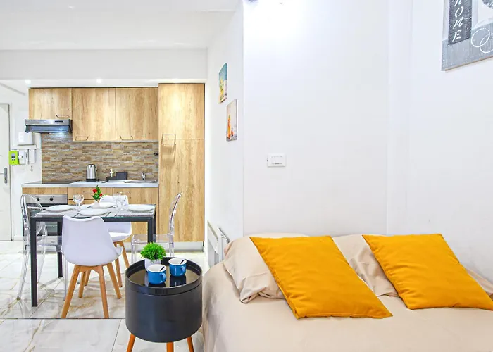 アパート Frontiere De Monaco - Joli Deux Pieces - Fd ボーソレイユ